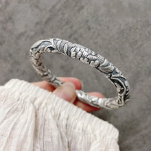Load image into Gallery viewer, S999 Silver Jewelry Three-Dimensional Carved Vine Design Bracelet. Buy from 100Sterling.com.