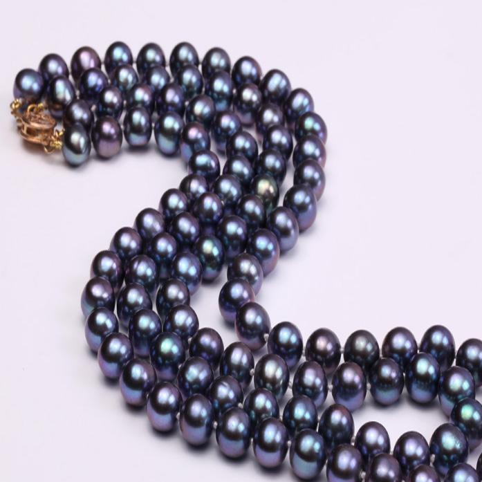 freshwater pearl necklace in blue — The Swellife