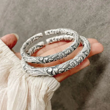 Load image into Gallery viewer, S999 Silver Jewelry Three-Dimensional Carved Vine Design Bracelet. Buy from 100Sterling.com.